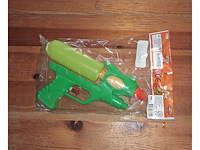 4 ex. waterpistool klein ca. 21 cm (doos q)