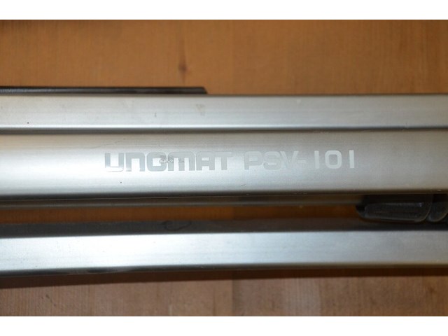 4 foto studiolampen op statief waarvan 2 jinbei ef-150 , 2 jinbei, 3 fototoestel statieven diverse merken - afbeelding 5 van  18