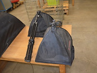 4 foto studiolampen op statief waarvan 2 jinbei ef-150 , 2 jinbei, 3 fototoestel statieven diverse merken - afbeelding 12 van  18