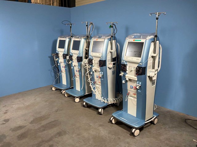 4 gambro - artis - dialysis equipment - 2013 - afbeelding 12 van  35