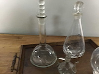 4 glazen kannen met dienblad - crockery - afbeelding 3 van  7