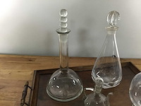 4 glazen kannen met dienblad - crockery - afbeelding 4 van  7