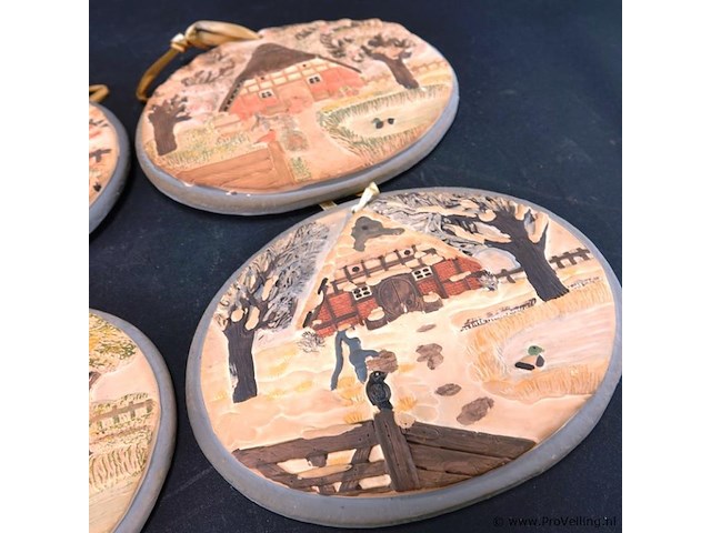 4 handbeschilderde gipsen plaques - afbeelding 3 van  5