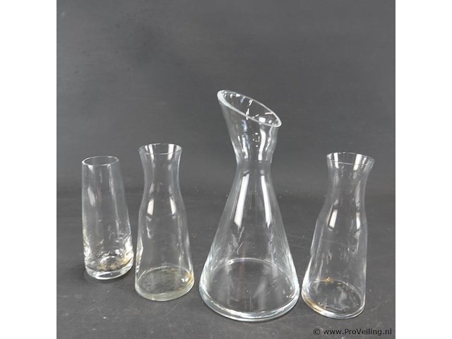 4 kannen/vazen w.o. luigi bormioli italy - afbeelding 3 van  5