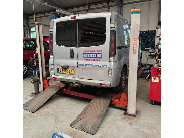 4 kolom hefbrug 4ton, istobal - afbeelding 1 van  4