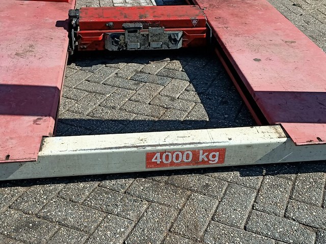 4-koloms hefbrug met ingebouwde krik, stertil koni, st-4040-s capaciteit 4000 kg, 2007 - afbeelding 5 van  8