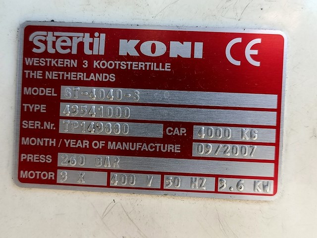 4-koloms hefbrug met ingebouwde krik, stertil koni, st-4040-s capaciteit 4000 kg, 2007 - afbeelding 7 van  8