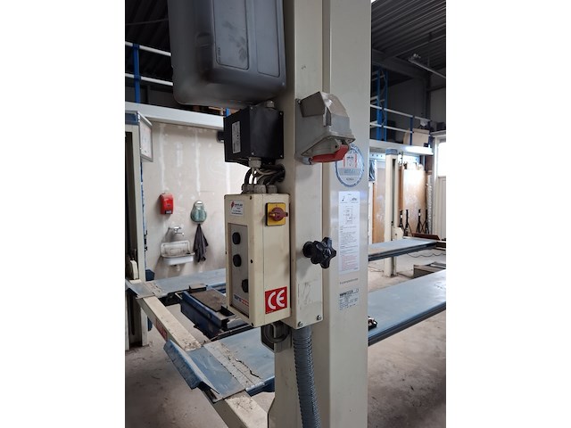 4-koloms hefbrug stertil koni, st-4040-l/v, bouwjaar 2011 - afbeelding 7 van  13