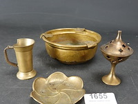 4 koperen voorwerpen - afbeelding 1 van  3