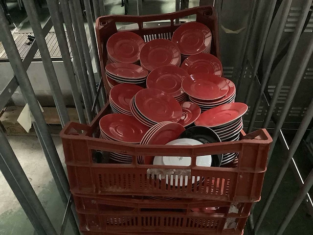 4 kratten met koffie schotel van het merk walkure - tableware, glassware and cutlery (4x) - afbeelding 1 van  3