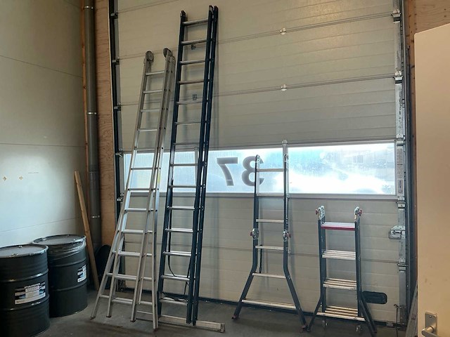 4 ladders 3 x altrex 1 x little jumbo ladder en trap - afbeelding 1 van  12