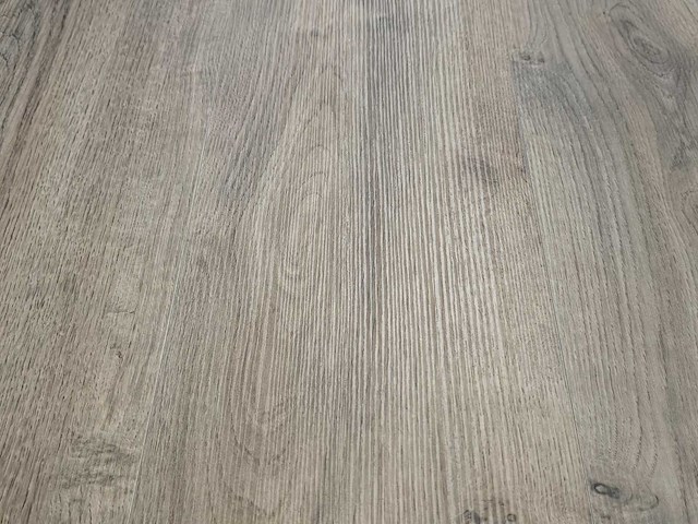 4 m2 laminaat plank - 1380 x 193 x 7 mm - afbeelding 1 van  3
