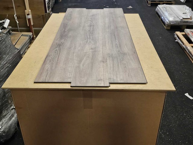 4 m2 laminaat plank - 1380 x 193 x 7 mm - afbeelding 3 van  3