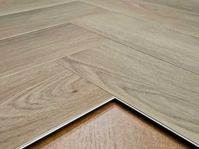 4 m2 pvc spc click visgraat met xps onderlaag - 750 x 150 x 6 mm - afbeelding 2 van  3