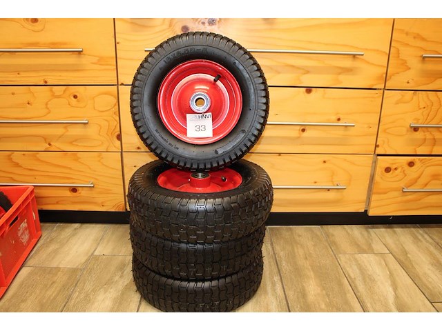 4 nieuwe banden met maatvoering 1.6x6.50-8. - afbeelding 1 van  2