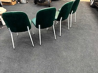 4 nieuwe groene leren stoelen - afbeelding 2 van  3