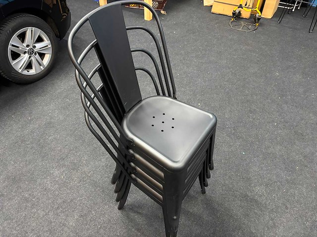 4 nieuwe zwarte stoelen - afbeelding 3 van  3