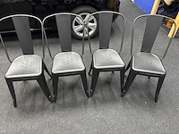 4 nieuwe zwarte stoelen