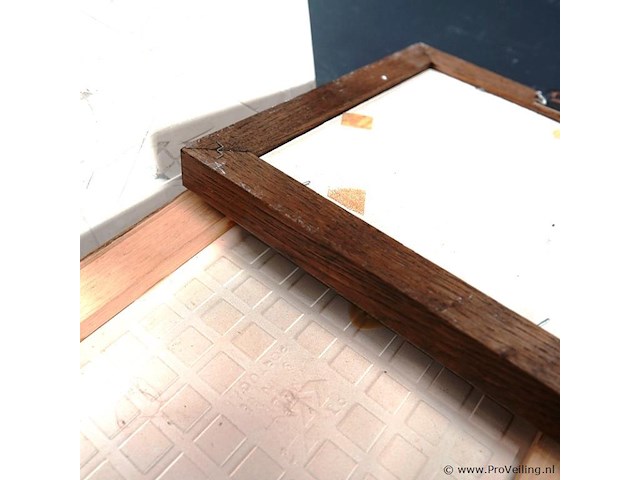 4 oude tegels (3 in houten lijst) - afbeelding 5 van  5