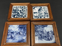 4 oude tegels in houten lijsten - afbeelding 1 van  5