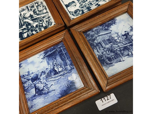 4 oude tegels in houten lijsten - afbeelding 3 van  5