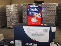 4 pakken koffiebonen lavazza gusto 1 kg. tht 12-2024.