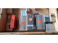 4 pallets met elektrische componenten - afbeelding 4 van  18