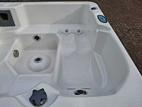 4 persoons jacuzzi en buitenspa - afbeelding 7 van  27