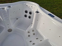 4 persoons jacuzzi en buitenspa - afbeelding 10 van  32