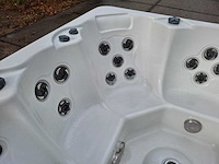 4 persoons jacuzzi en buitenspa - afbeelding 22 van  27