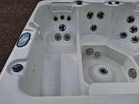 4 persoons jacuzzi en buitenspa - afbeelding 3 van  27