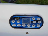 4 persoons jacuzzi en buitenspa - afbeelding 27 van  32