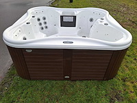 4 persoons jacuzzi en buitenspa - afbeelding 25 van  32