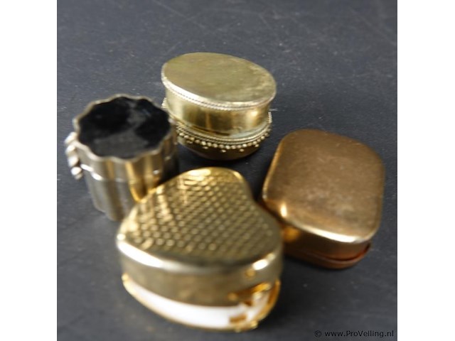 4 pillendozen - afbeelding 5 van  5