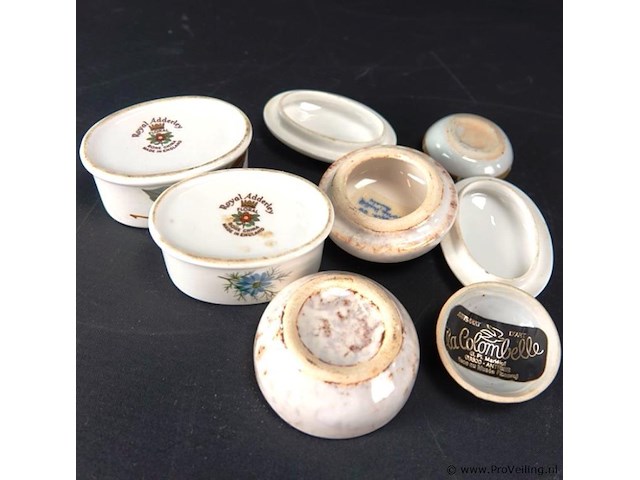 4 porseleinen pillendozen - afbeelding 3 van  3