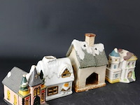 4 porseleinen winter/kersthuisjes - afbeelding 4 van  5