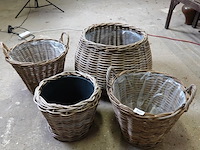 4 rieten manden - afbeelding 1 van  5