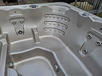 4 season 6 persoons jacuzzi en buitenspa - afbeelding 13 van  29