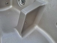4 season 6 persoons jacuzzi en buitenspa - afbeelding 18 van  29