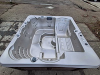 4 season 6 persoons jacuzzi en buitenspa - afbeelding 12 van  29