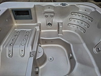 4 season 6 persoons jacuzzi en buitenspa - afbeelding 24 van  29