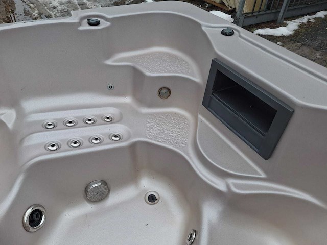 4 season spa 5 persoons jacuzzi en buitenspa - afbeelding 4 van  27