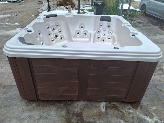 4 season spa 5 persoons jacuzzi en buitenspa - afbeelding 18 van  27