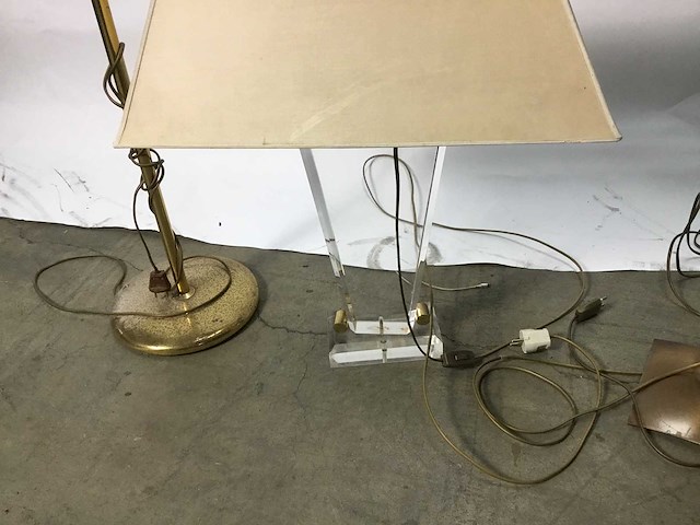 4 verschillende lampen - desk lamp - afbeelding 8 van  12