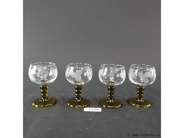 4 vintage glazen geëtste roemers - afbeelding 1 van  5