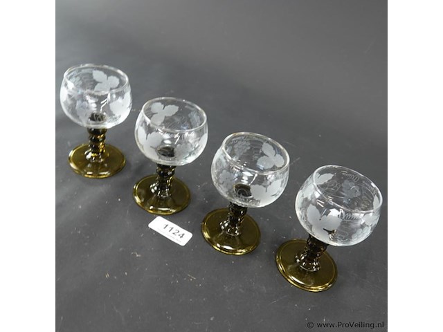 4 vintage glazen geëtste roemers - afbeelding 2 van  5
