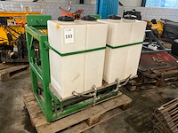 4 vloeistoftanks met frame - afbeelding 2 van  3