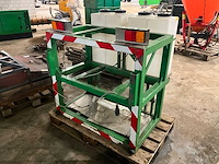 4 vloeistoftanks met frame - afbeelding 3 van  3