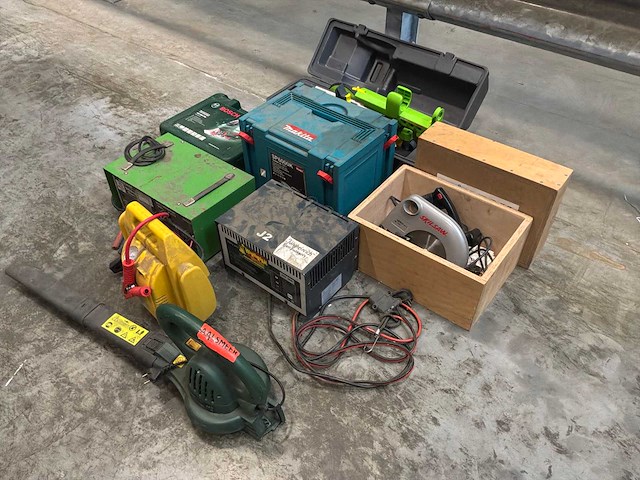 4 werkplaatskasten met diverse gereedschappen - afbeelding 9 van  10