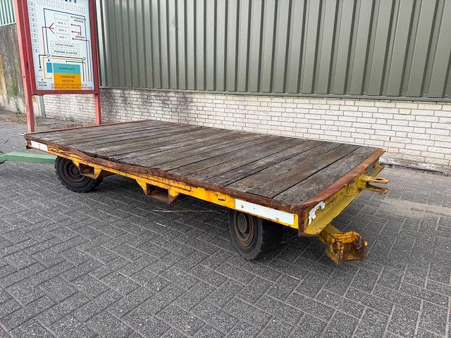 4-wiel gestuurde intern transportaanhanger – 4.500 kg – volrubber - afbeelding 7 van  11